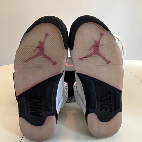 Nike Air Jordan 5 Fire Red 2020 - Picture 7 of 10